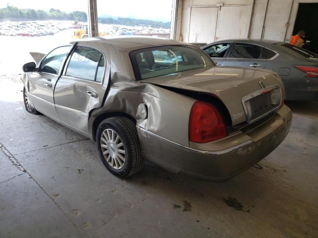 Photo 3 from auction – 2004 LINCOLN TOWN CAR E with VIN 1LNHM81W24Y659547