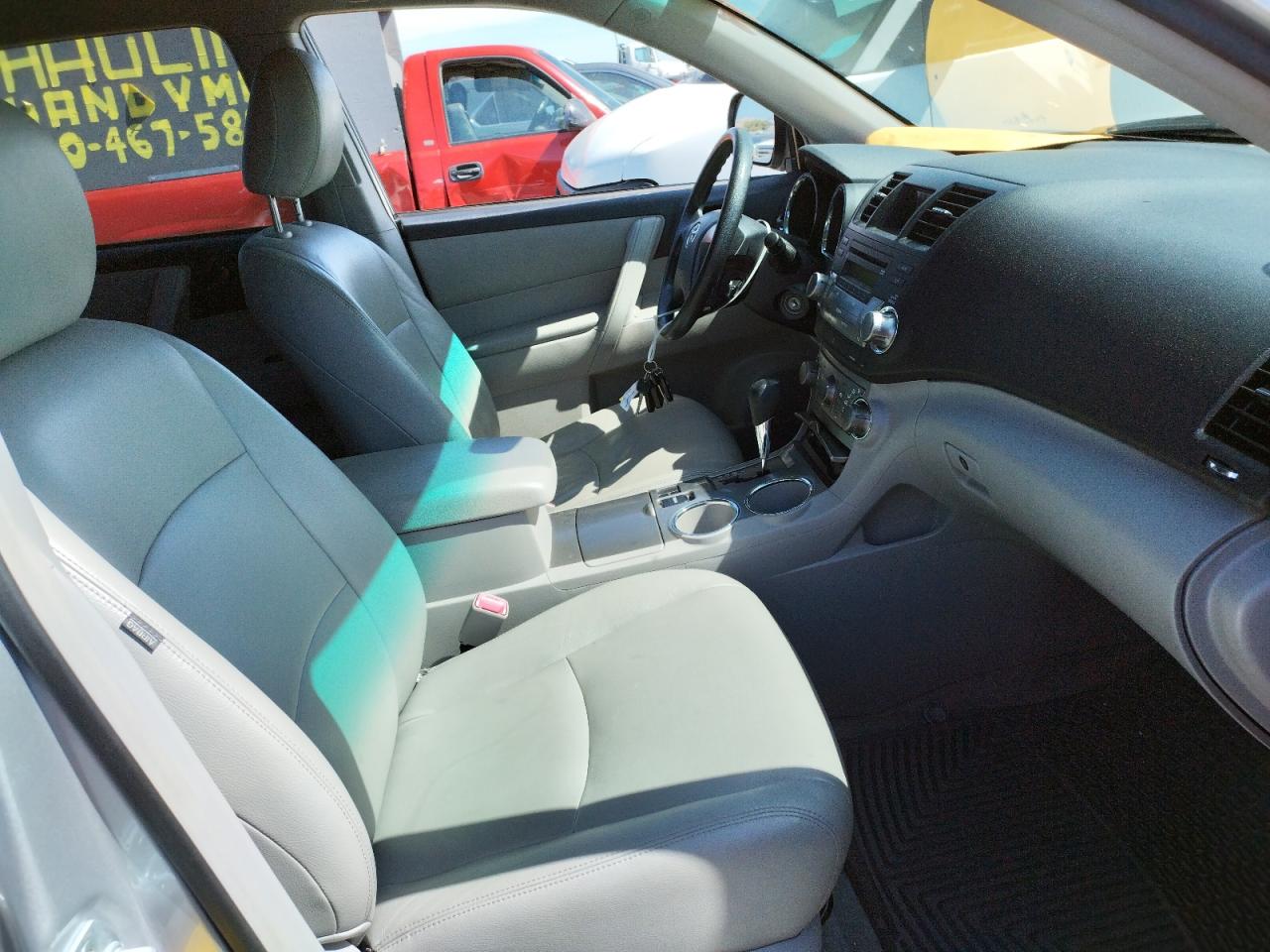 Photo 5 from auction – 2009 TOYOTA HIGHLANDER with VIN JTEDA41AX92002977