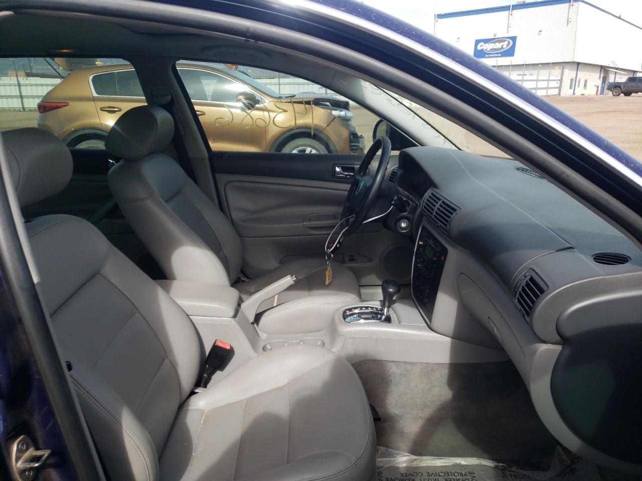 Photo 5 from auction – 2005 VOLKSWAGEN PASSAT GLS with VIN WVWCD63B05E138245