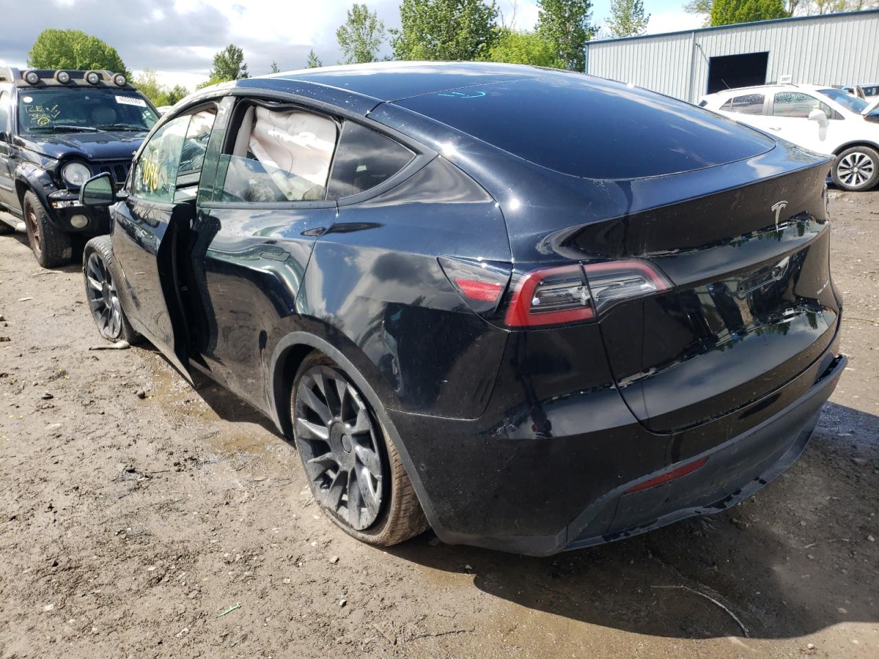 Photo 3 from auction – 2021 TESLA MODEL Y with VIN 5YJYGAEE6MF144314