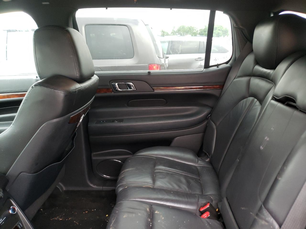 Photo 6 from auction – 2014 LINCOLN MKT with VIN 2LMHJ5NK8EBL55513