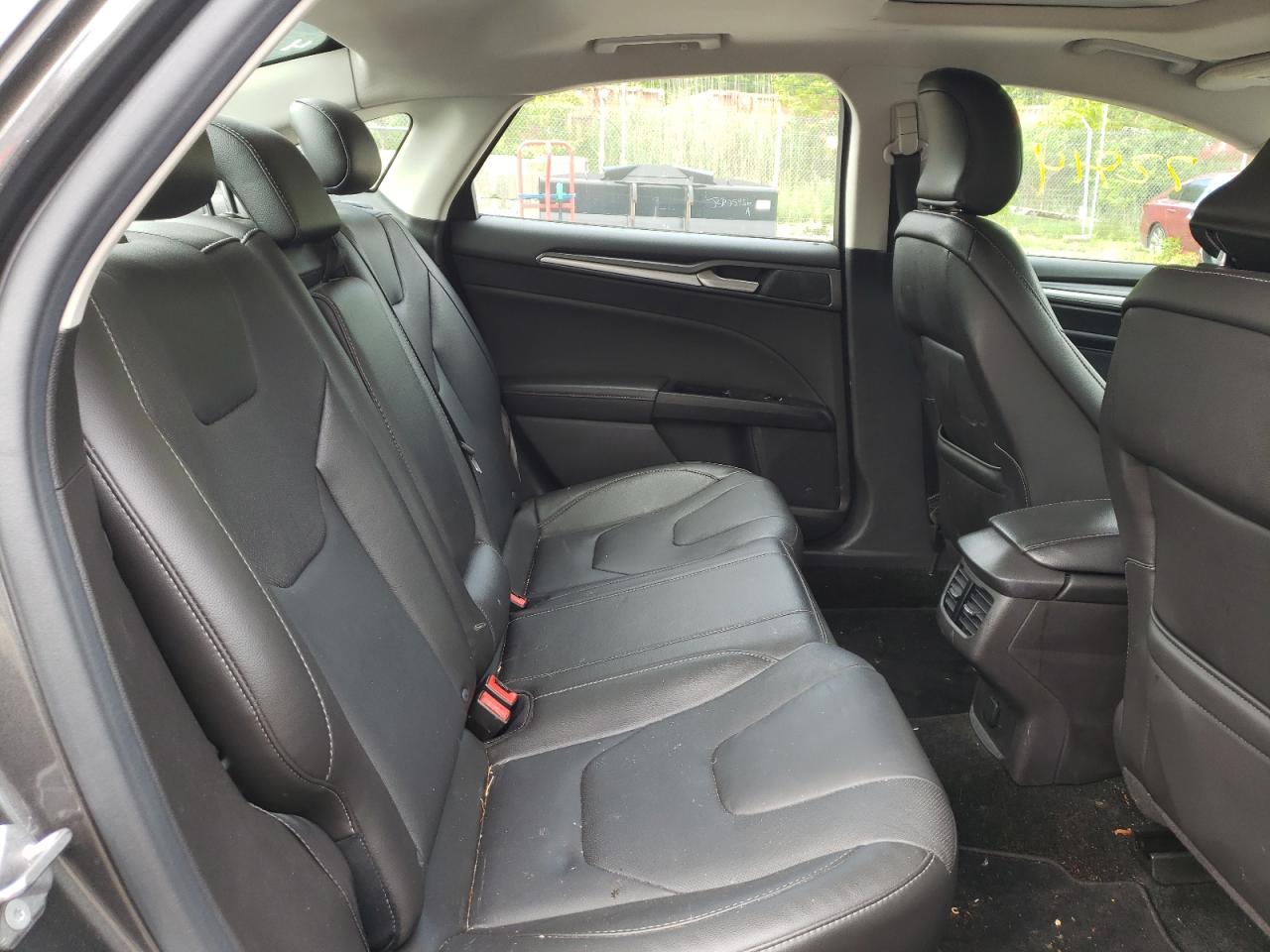 Photo 6 from auction – 2016 FORD FUSION TIT with VIN 3FA6P0K96GR390958