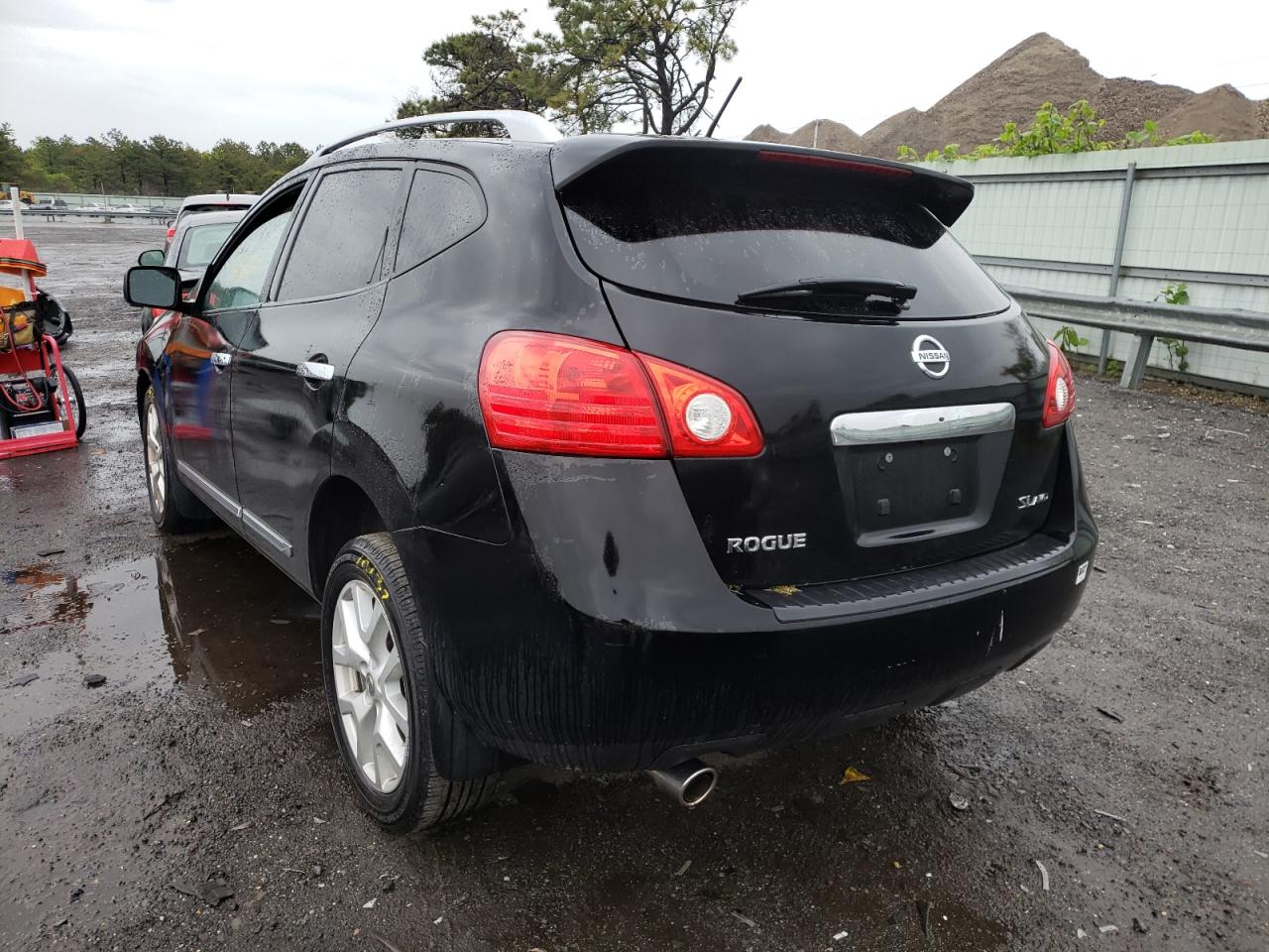 Photo 3 from auction – 2012 NISSAN ROGUE S with VIN JN8AS5MV5CW410591
