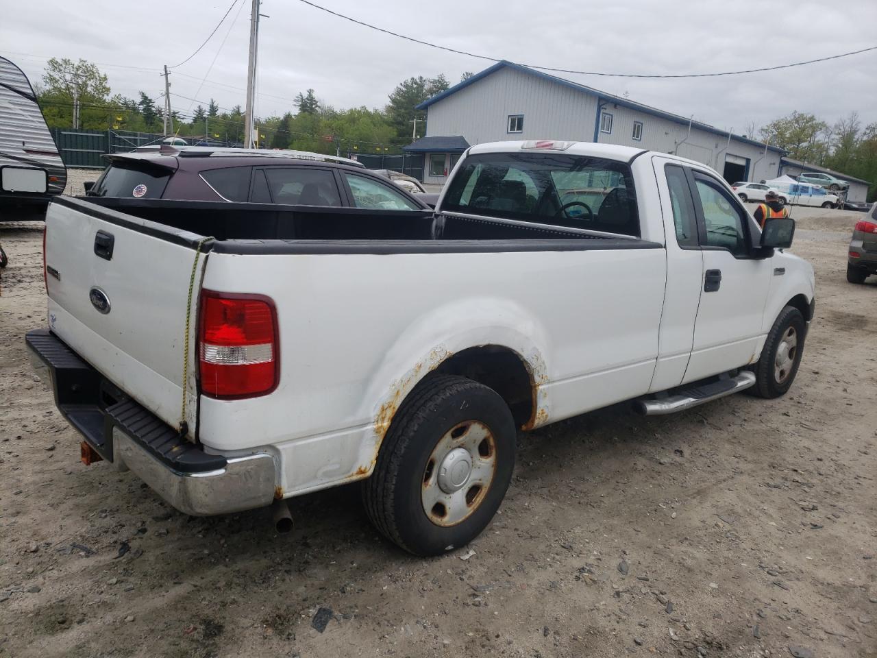 Photo 4 from auction – 2005 FORD F150 with VIN 1FTRF12W25NB92478