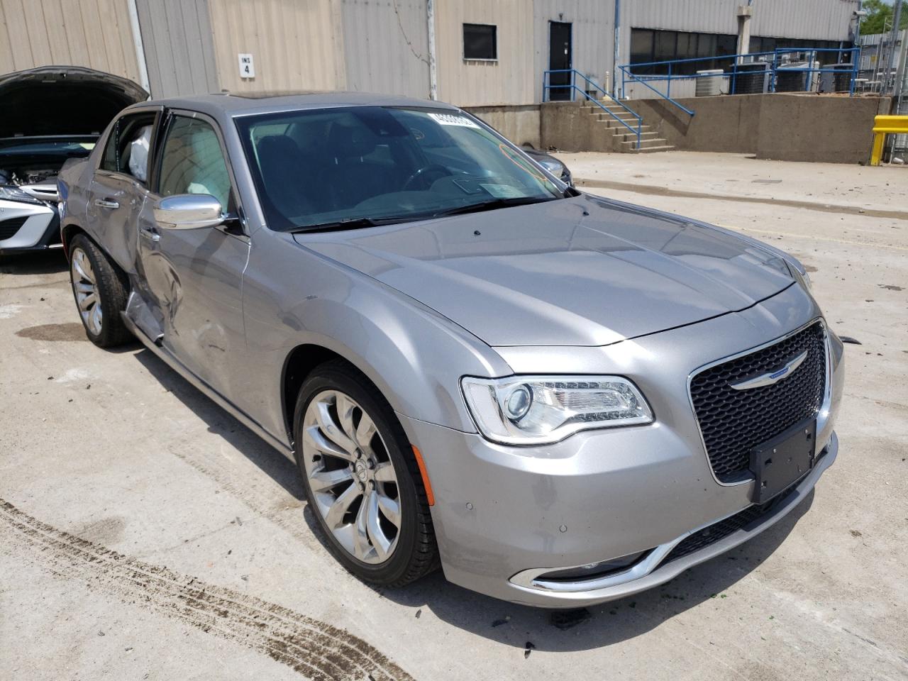 CHRYSLER 300 LIMITE 2018 with VIN 2C3CCAEG0JH267124 - Photo from auction