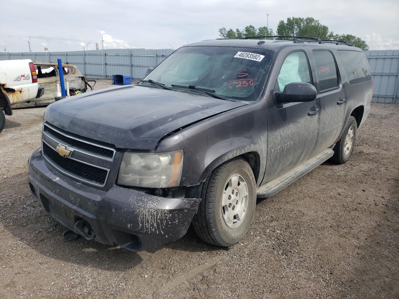 Photo 2 from auction – 2011 CHEVROLET SUBURBAN K with VIN 1GNSKHE37BR296256