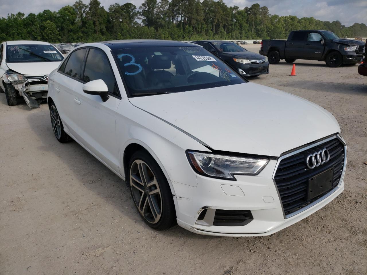 AUDI A3 PREMIUM 2017 with VIN WAUAUGFF9H1066885 - Photo from auction