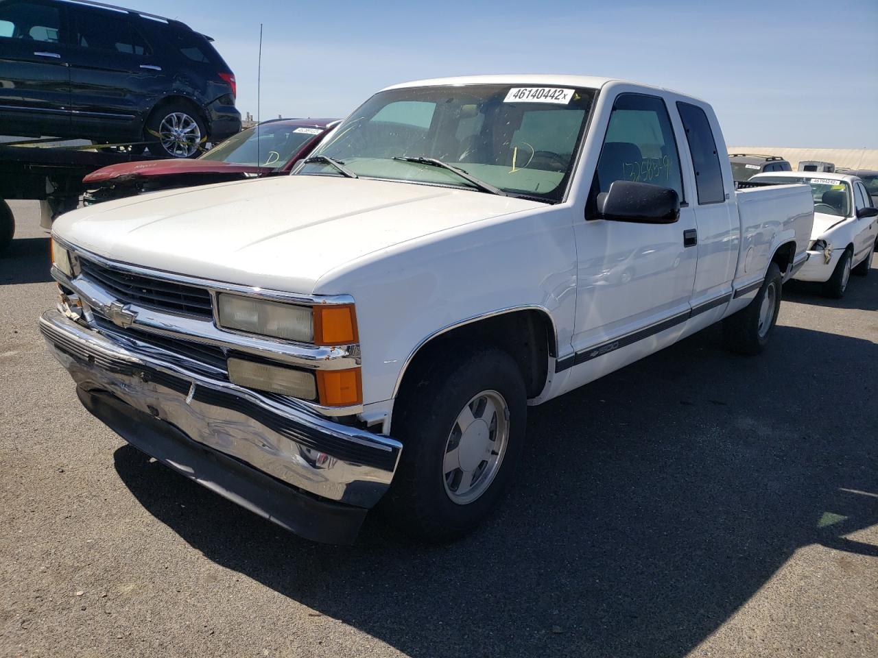 Фото 2 с аукциона – 1998 CHEVROLET GMT-400 C1 с VIN 2GCEC19M3W1182055