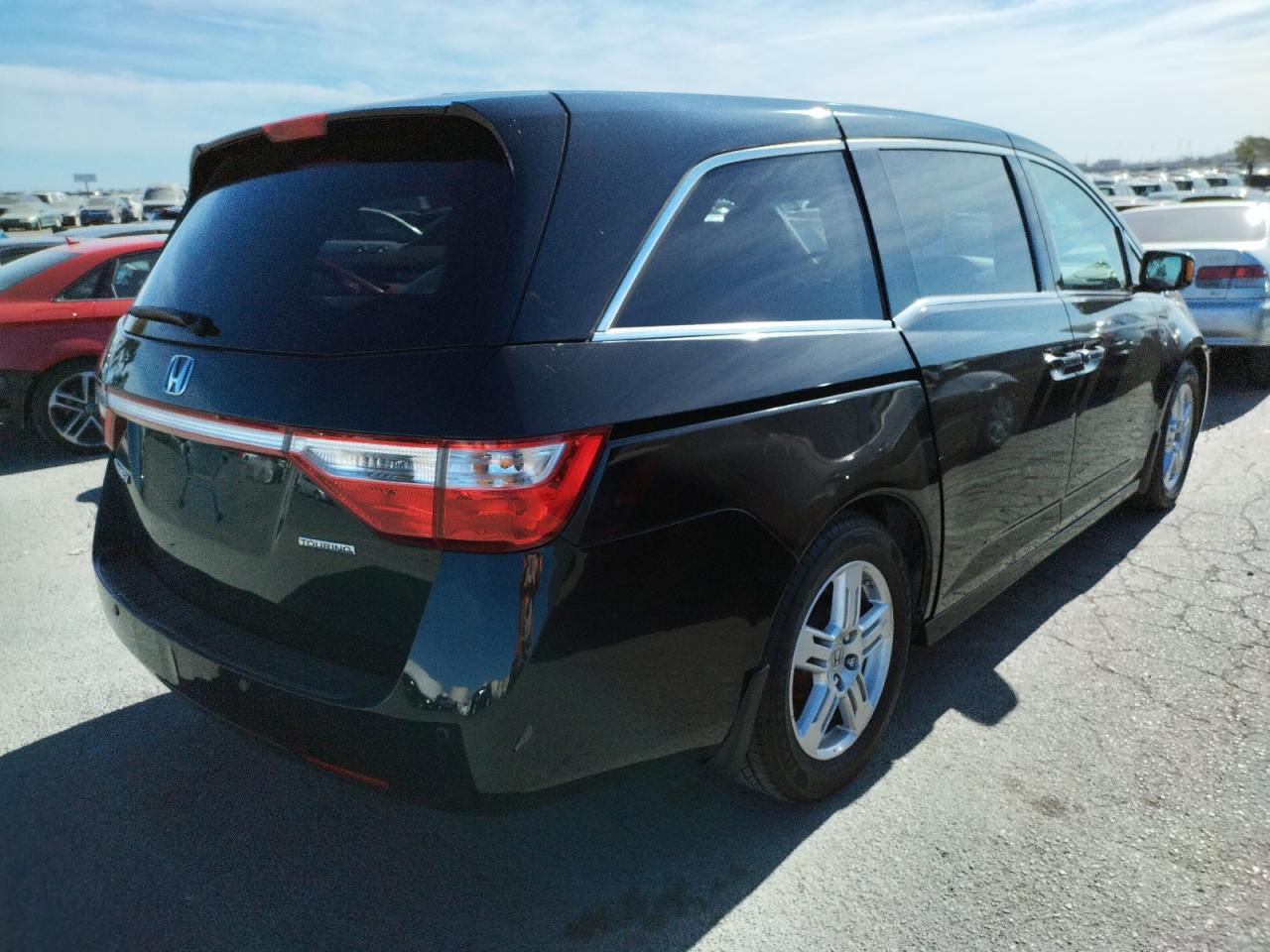 Photo 4 from auction – 2012 HONDA ODYSSEY TO with VIN 5FNRL5H96CB020631