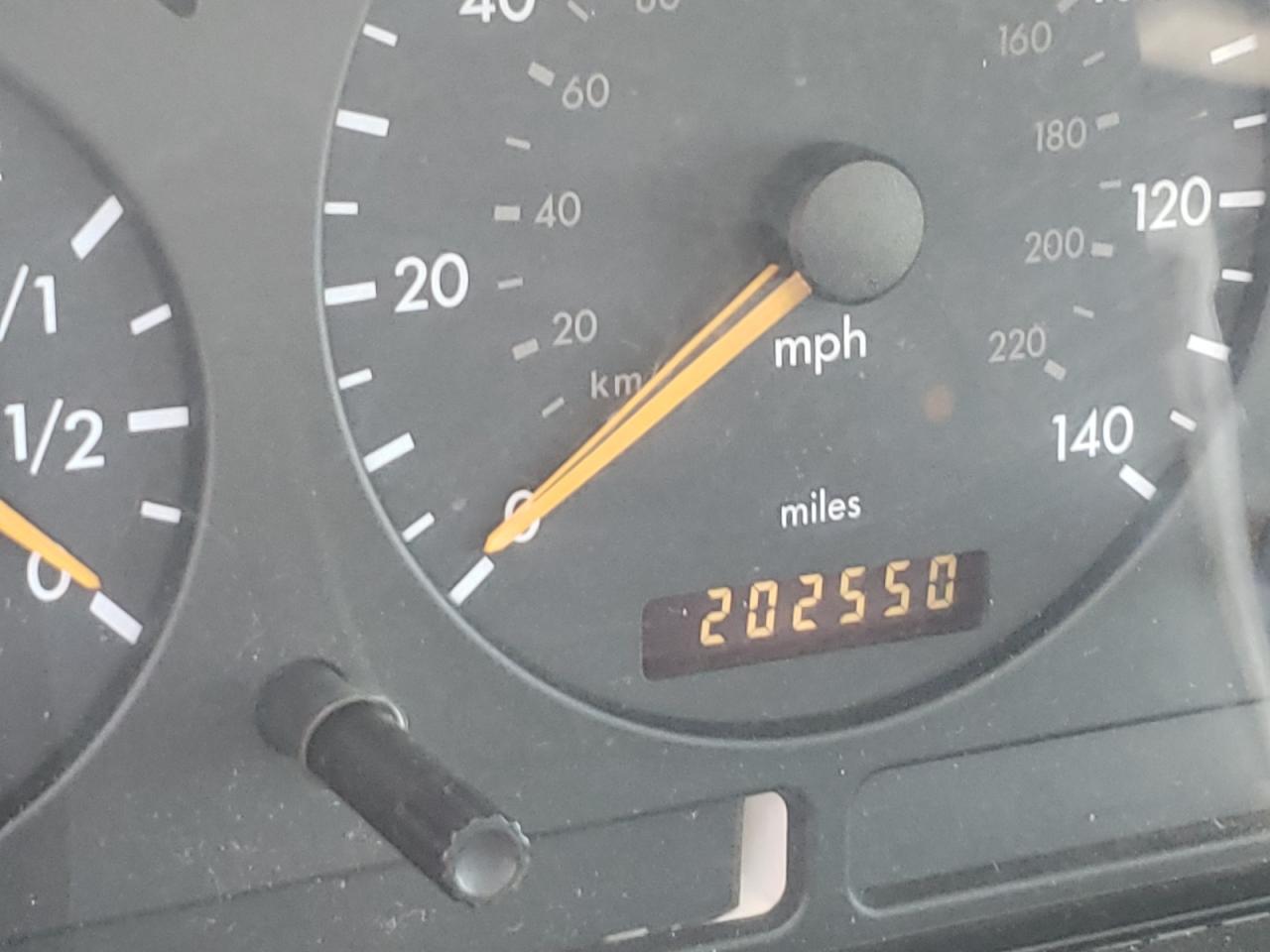 Photo 8 from auction – 2000 MERCEDES-BENZ ML 320 with VIN 4JGAB54E5YA158353