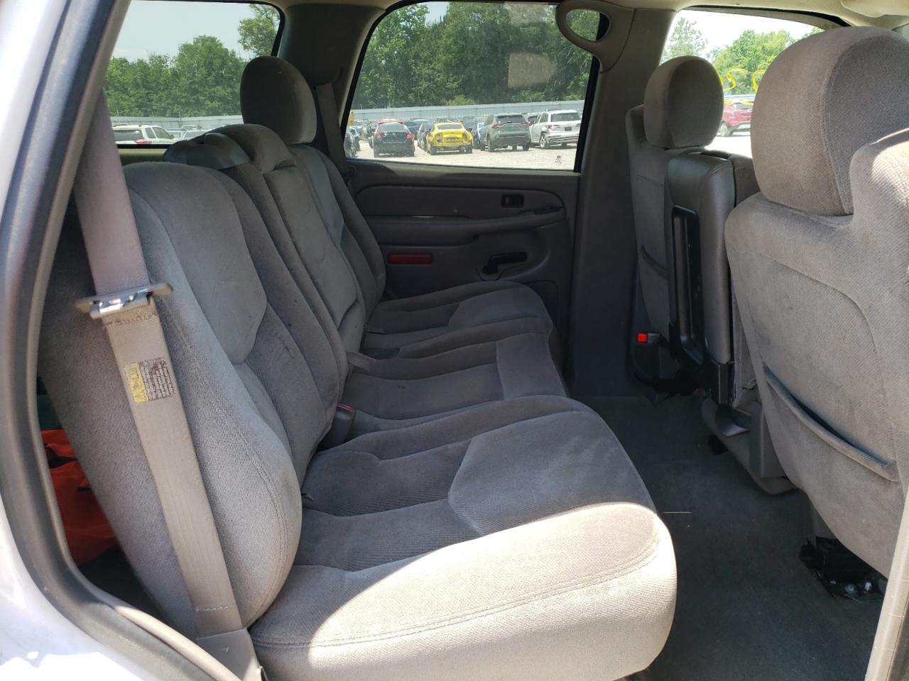 Photo 6 from auction – 2004 GMC YUKON with VIN 1GKEC13V24R291536