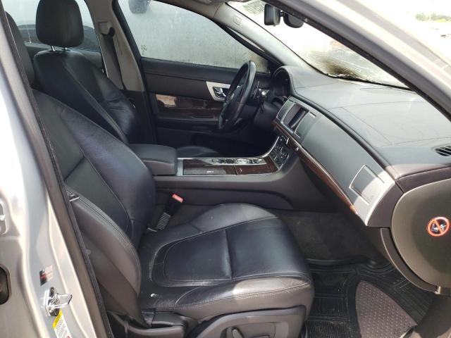 Photo 5 from auction – 2013 JAGUAR XF with VIN SAJWA0E70D8S72859