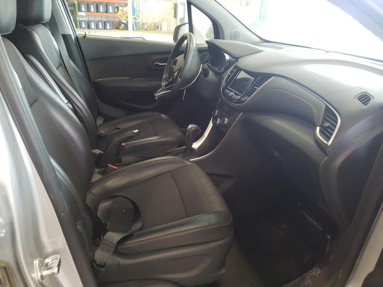 Photo 5 from auction – 2019 CHEVROLET TRAX 1LT with VIN KL7CJLSB3KB893652