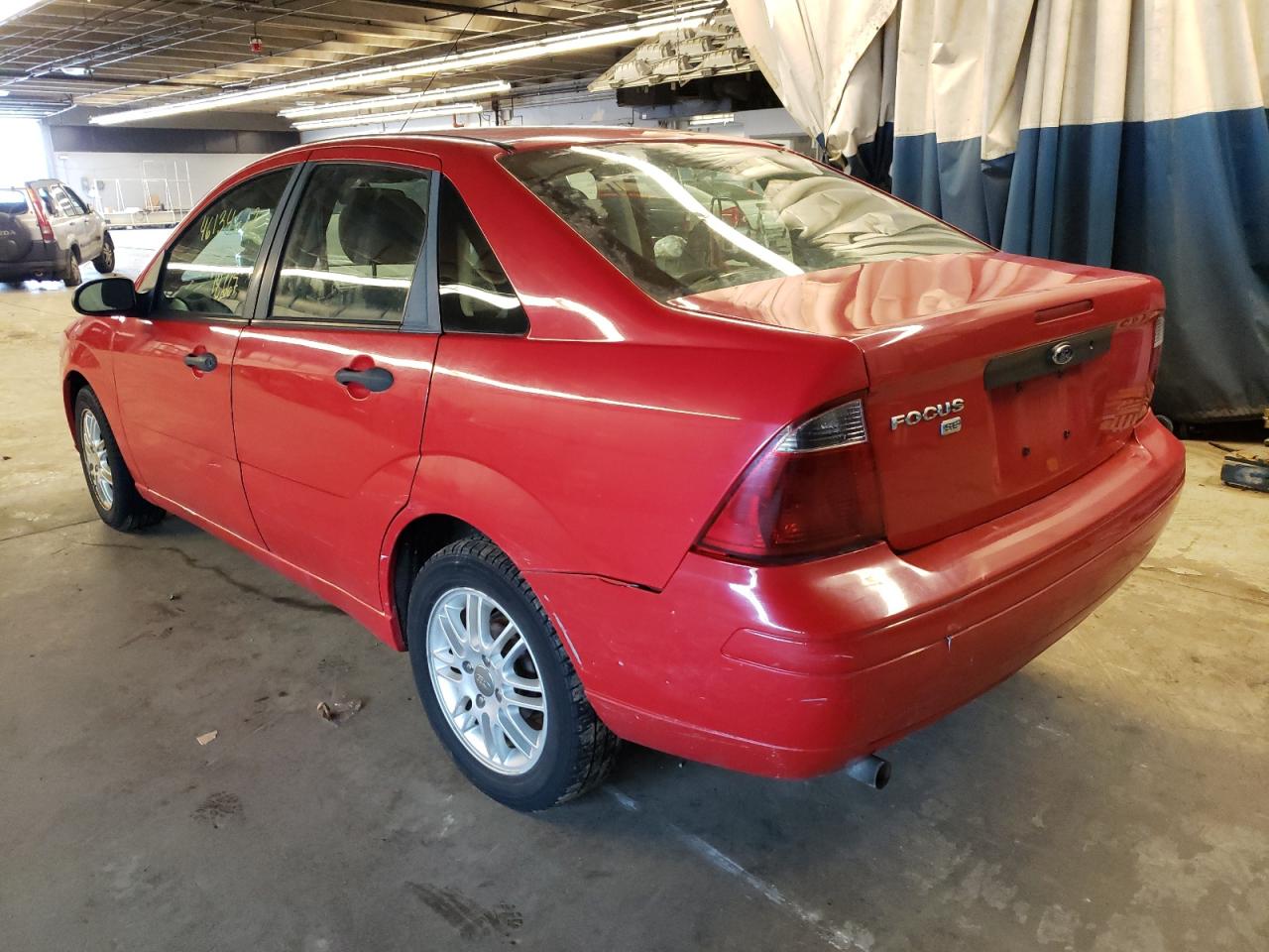 Photo 3 from auction – 2007 FORD FOCUS ZX4 with VIN 1FAFP34N97W180055