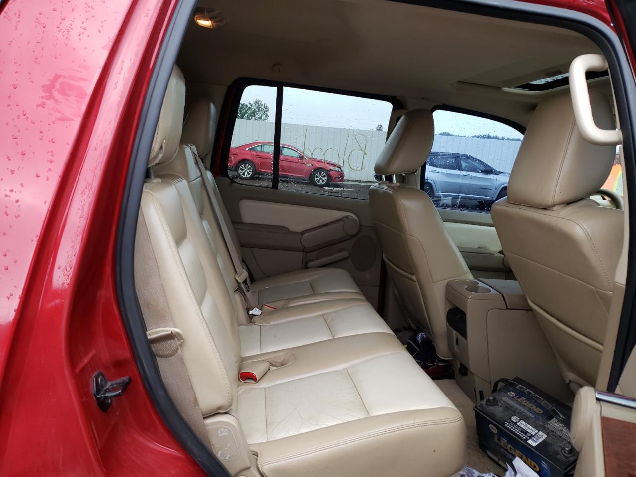 Photo 6 from auction – 2010 FORD EXPLORER E with VIN 1FMEU7EE2AUA24460