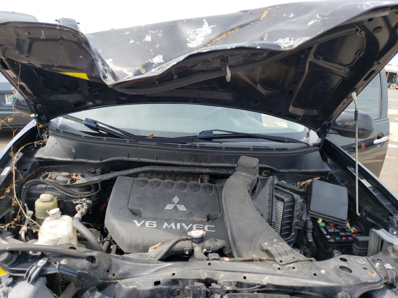 Photo 12 from auction – 2007 MITSUBISHI OUTLANDER with VIN JA4MS41X57U002449