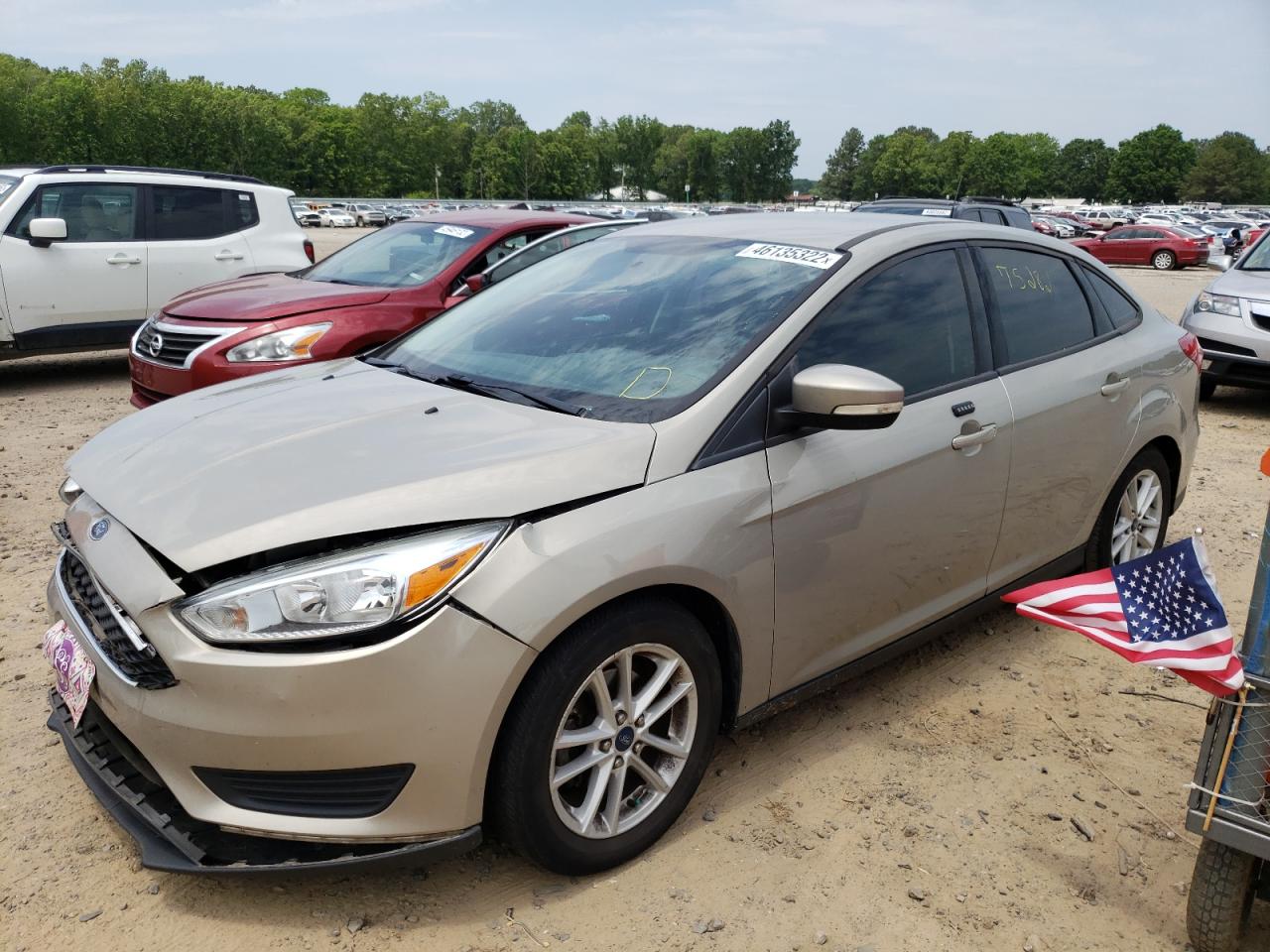 Photo 2 from auction – 2015 FORD FOCUS SE with VIN 1FADP3F26FL227780