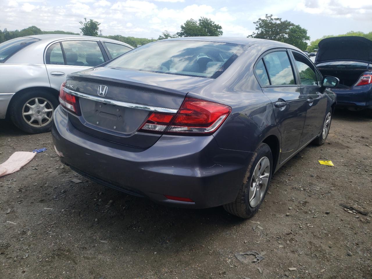 Photo 17 from auction – 2015 HONDA CIVIC LX with VIN 19XFB2F53FE253882