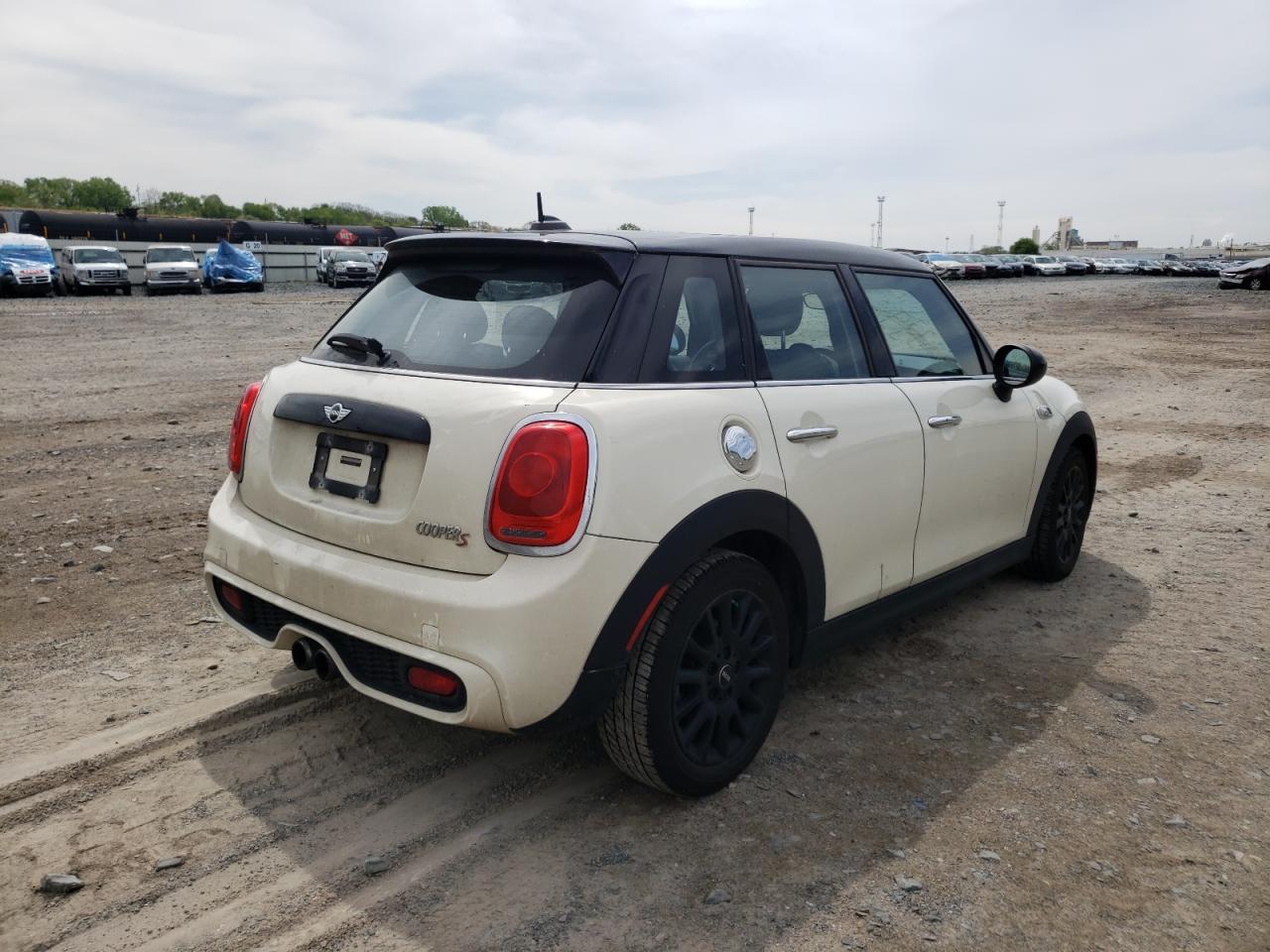 Photo 4 from auction – 2016 MINI COOPER S with VIN WMWXU3C56G2D31028