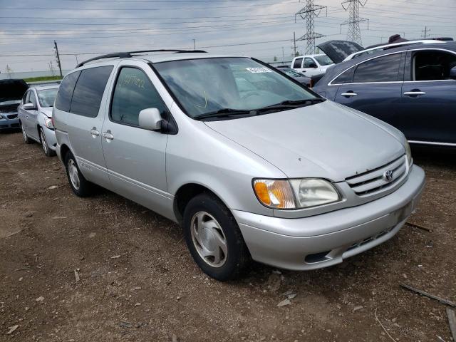 TOYOTA SIENNA LE 2002 with VIN 4T3ZF13C62U489679 - Photo from auction