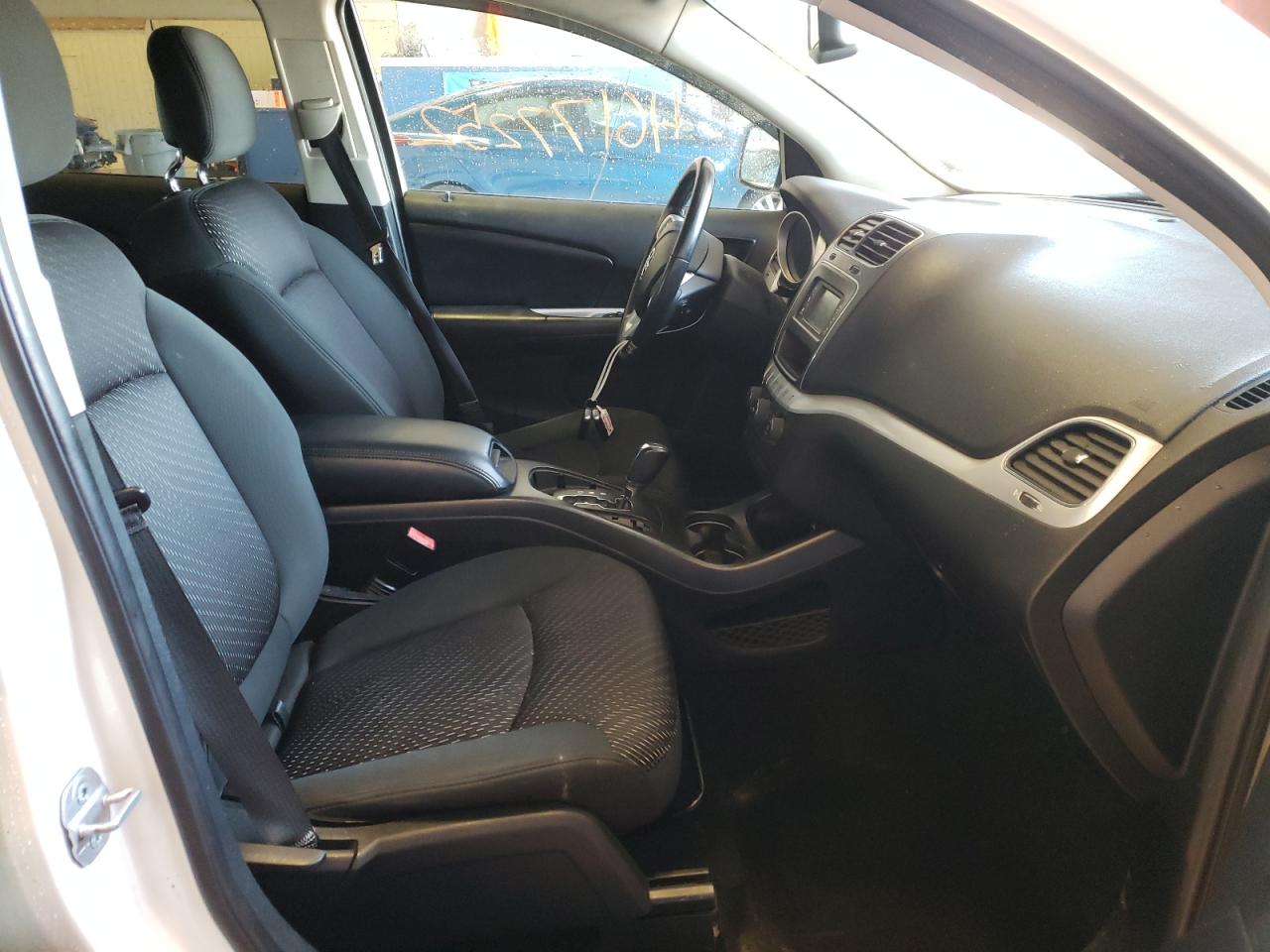 Photo 5 from auction – 2011 DODGE JOURNEY MA with VIN 3D4PH1FG1BT558336