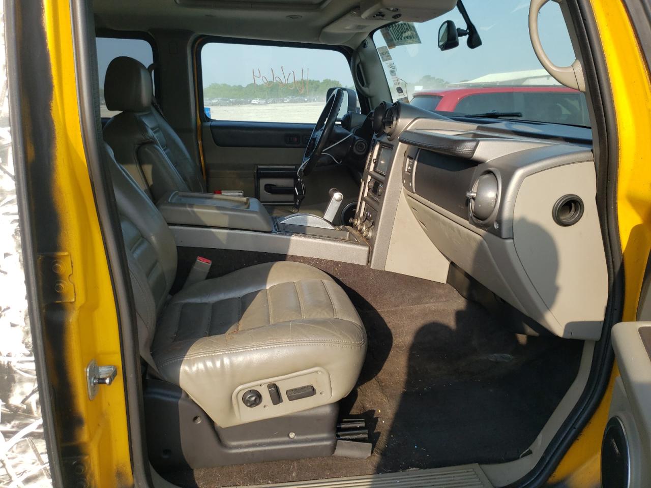 Photo 5 from auction – 2003 HUMMER H2 with VIN 5GRGN23U43H148800