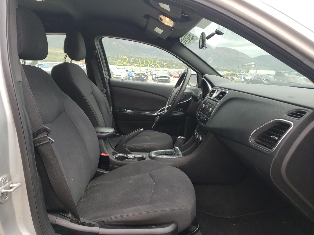 Photo 5 from auction – 2012 CHRYSLER 200 LX with VIN 1C3CCBAB7CN318449