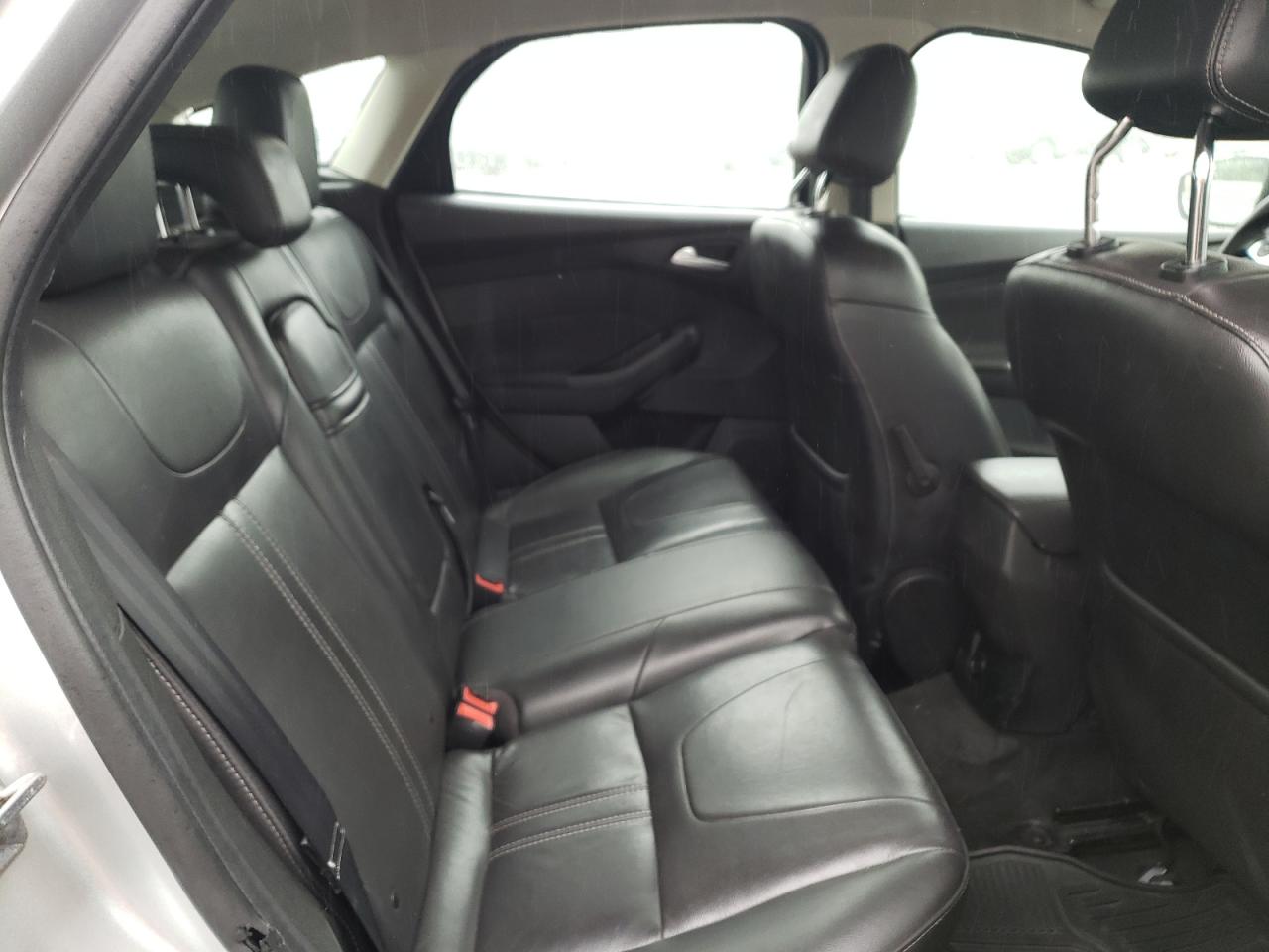 Photo 6 from auction – 2012 FORD FOCUS SEL with VIN 1FAHP3M2XCL242704