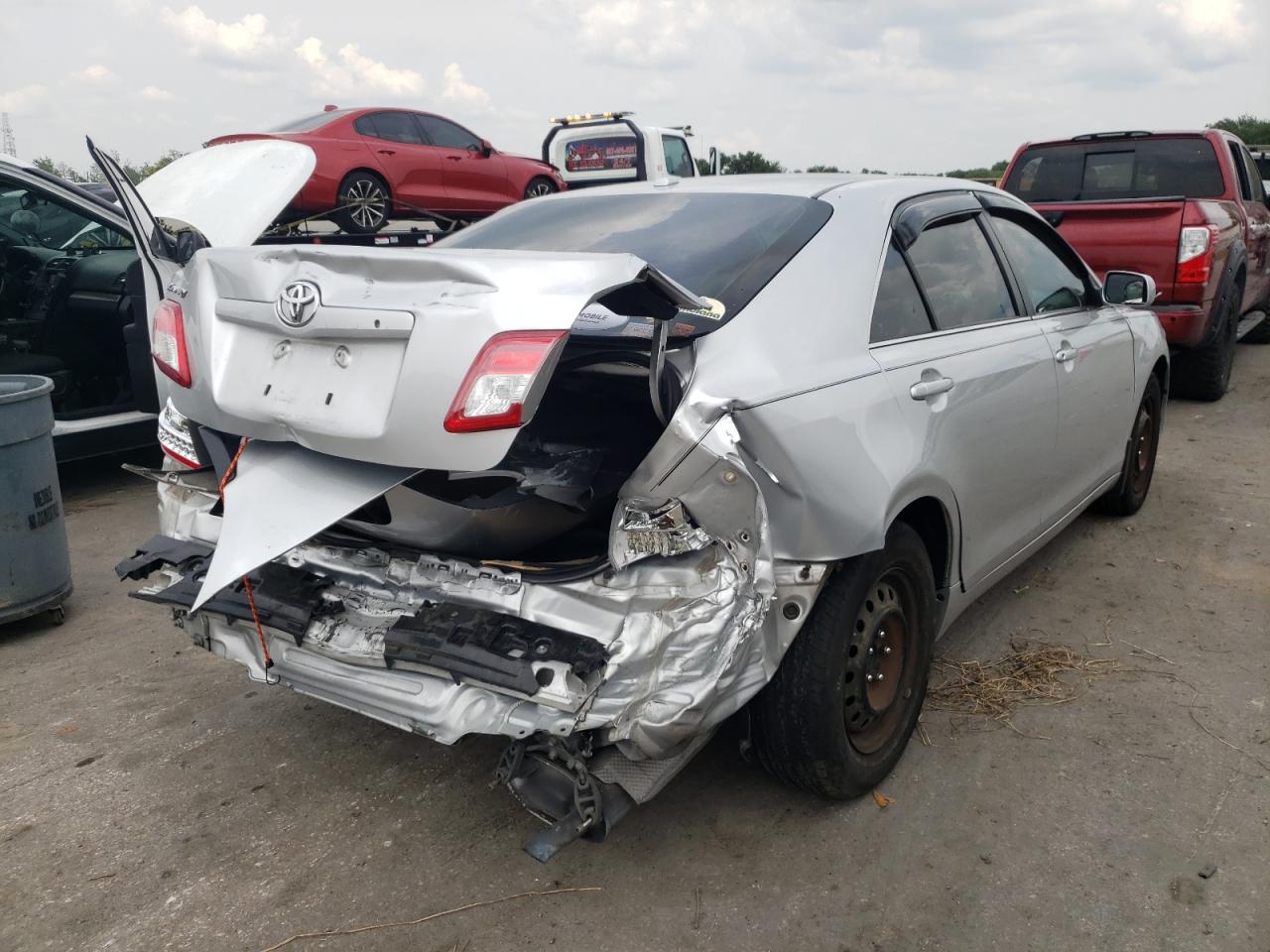 Photo 4 from auction – 2011 TOYOTA CAMRY BASE with VIN 4T1BF3EK5BU692279