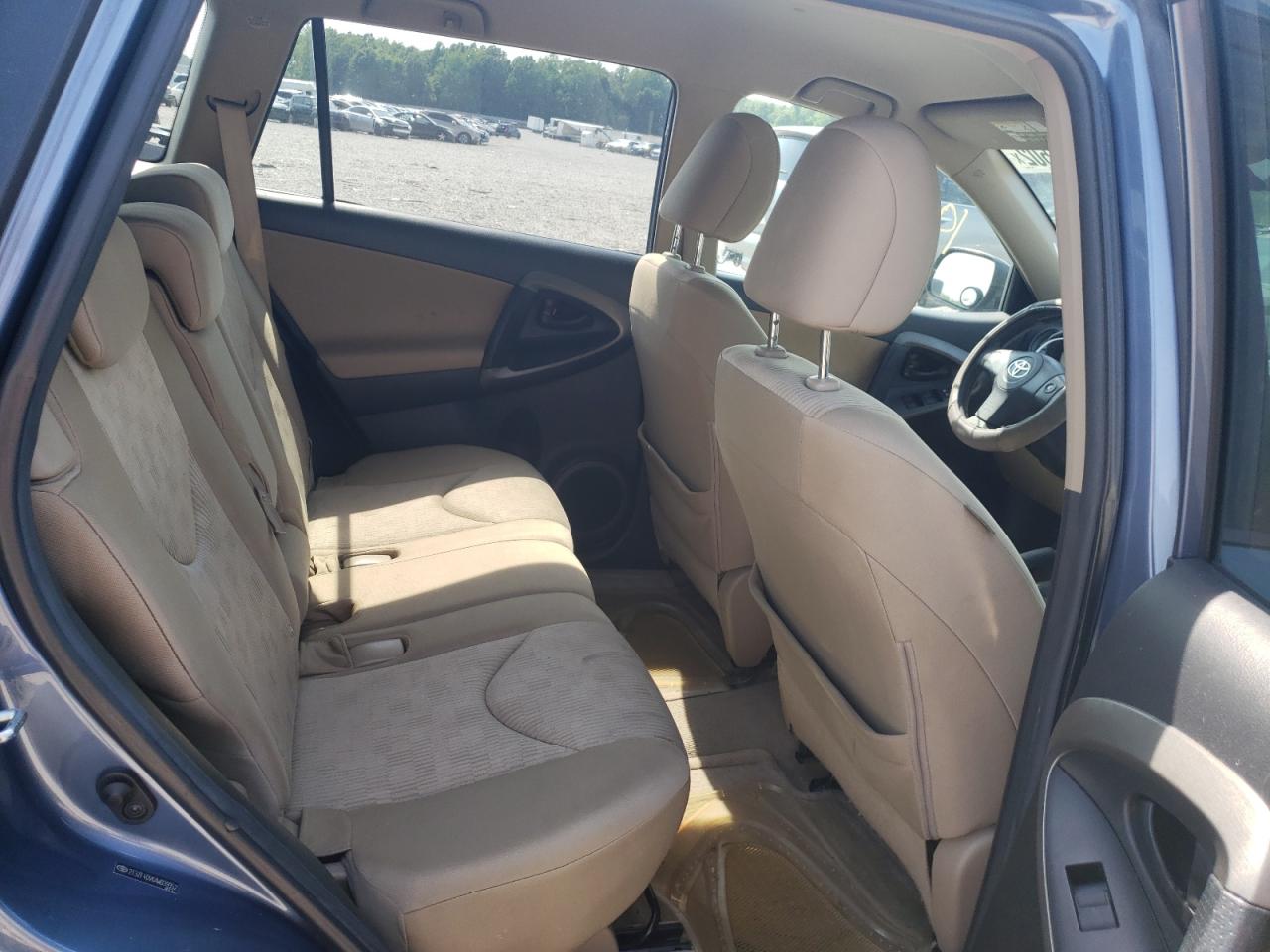 Photo 6 from auction – 2010 TOYOTA RAV4 with VIN 2T3ZF4DV6AW039952