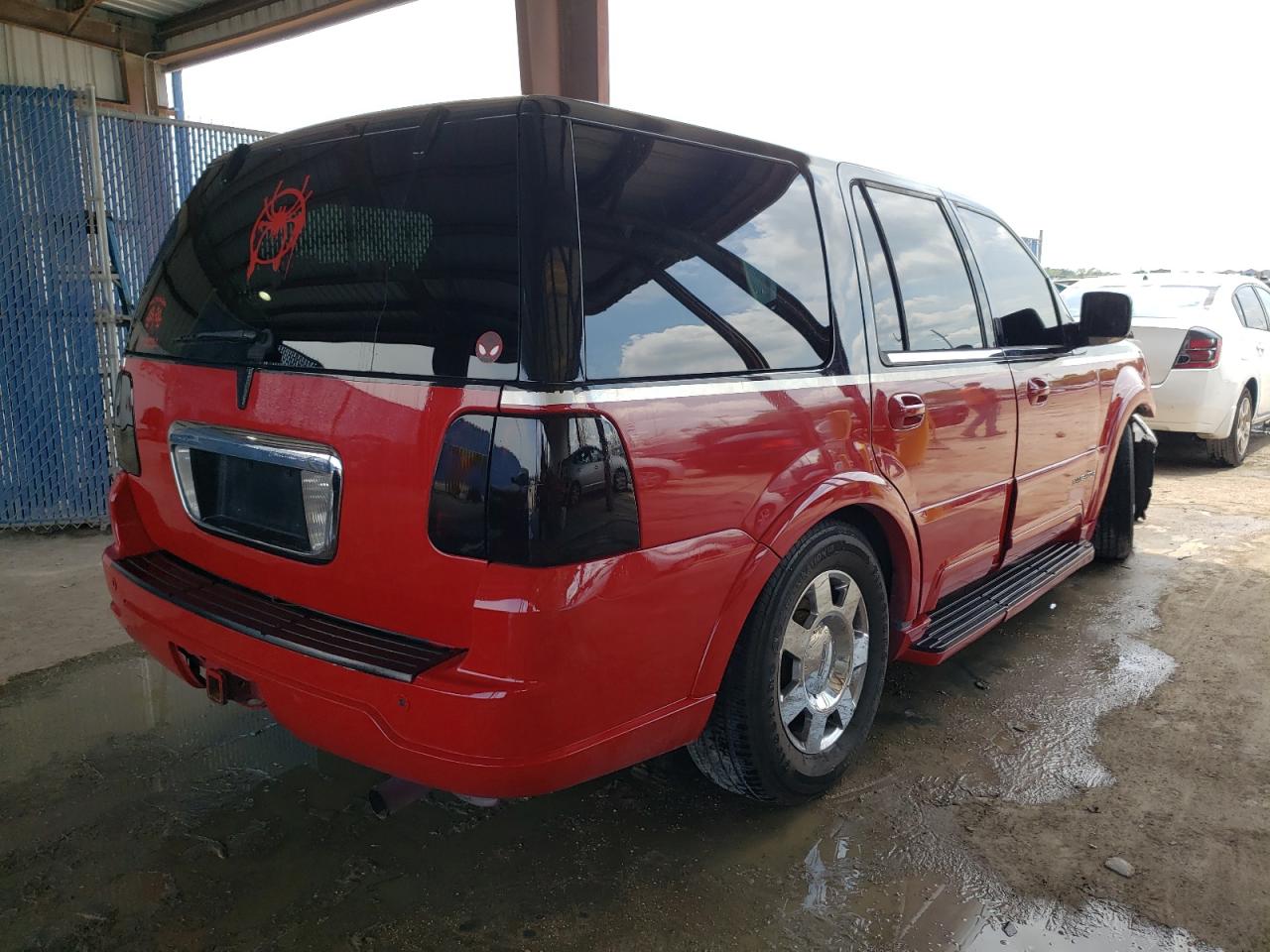 Photo 4 from auction – 2003 LINCOLN NAVIGATOR with VIN 5LMFU27R33LJ23642
