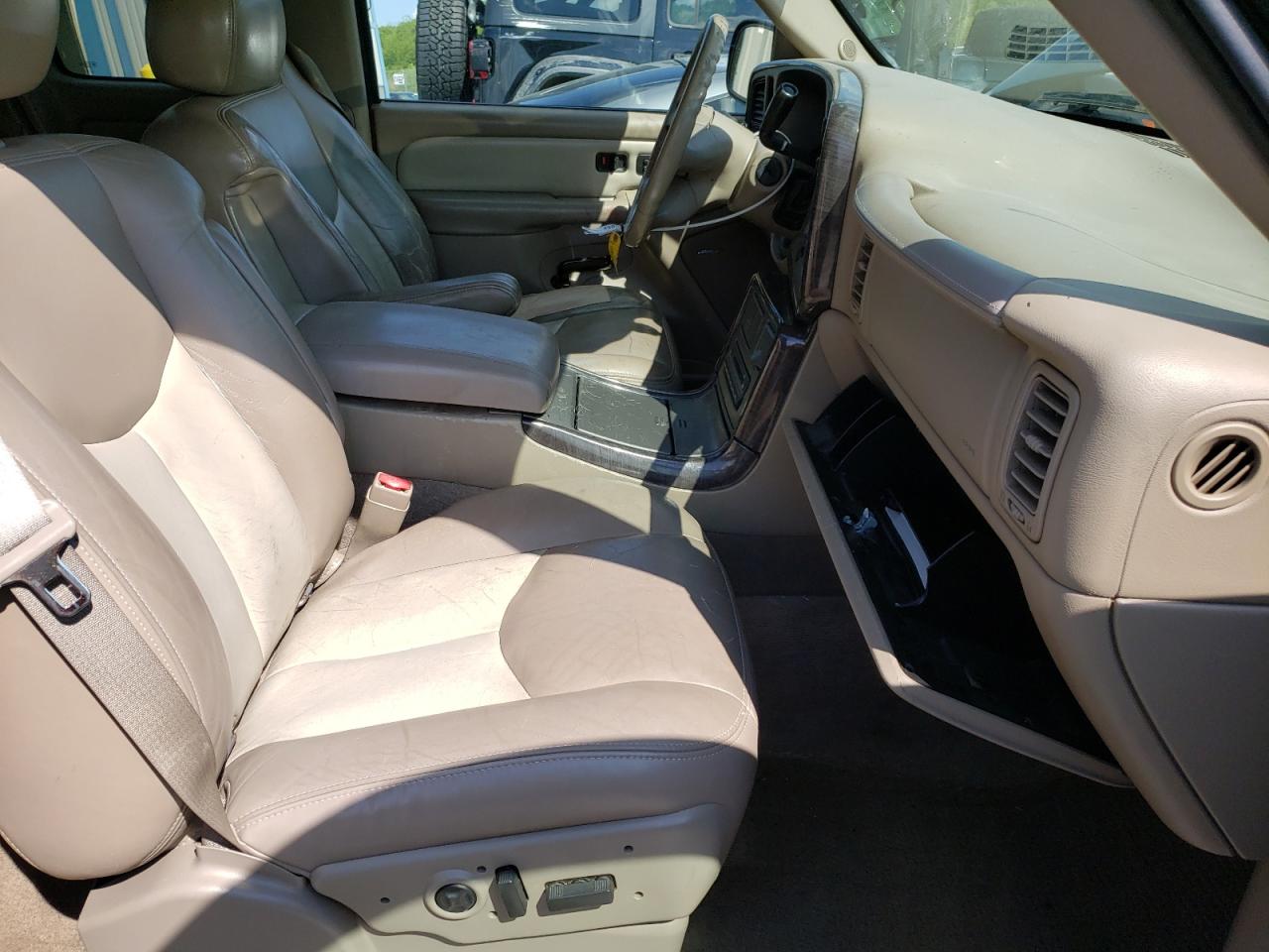 Photo 5 from auction – 2004 GMC SIERRA K15 with VIN 2GTFK69U141233456