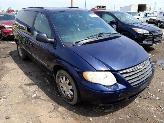 Photo 1 from auction – 2005 CHRYSLER TOWN & COU with VIN 2C4GP54L55R184537