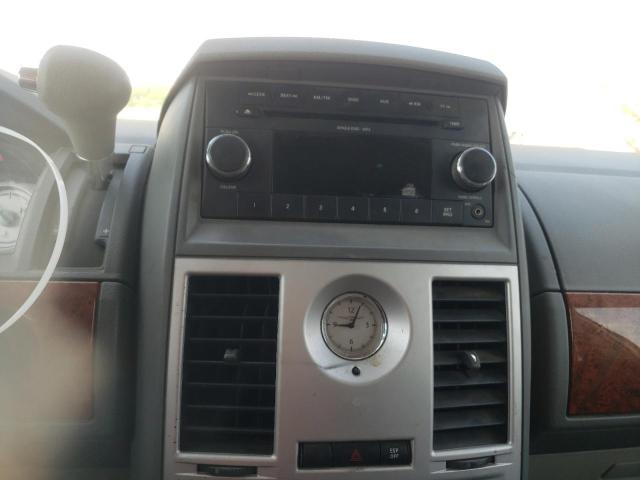 Photo 9 from auction – 2009 CHRYSLER TOWN & COU with VIN 2A8HR44E09R569979
