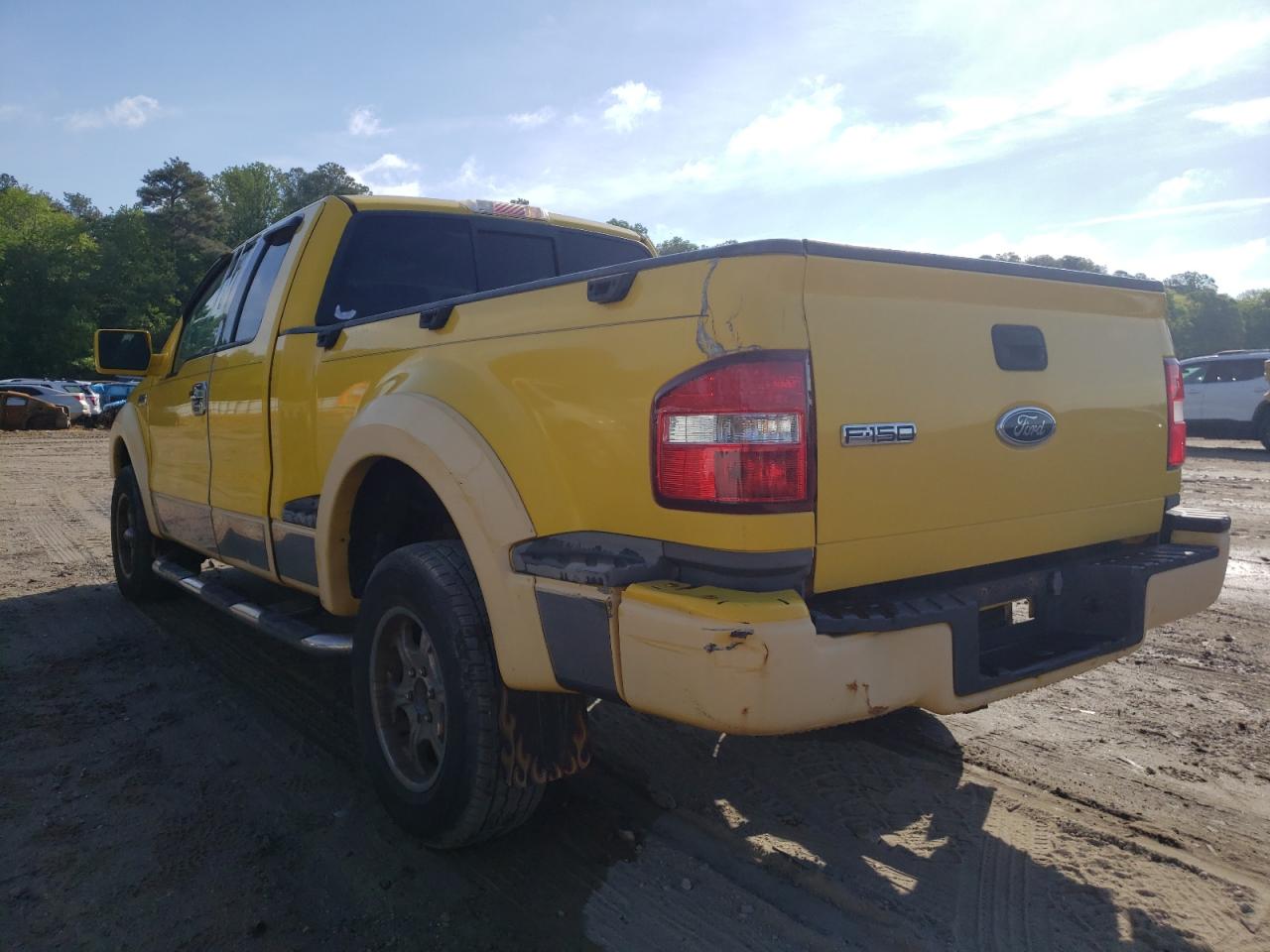 Photo 3 from auction – 2004 FORD F150 with VIN 1FTPX045X4KC90578