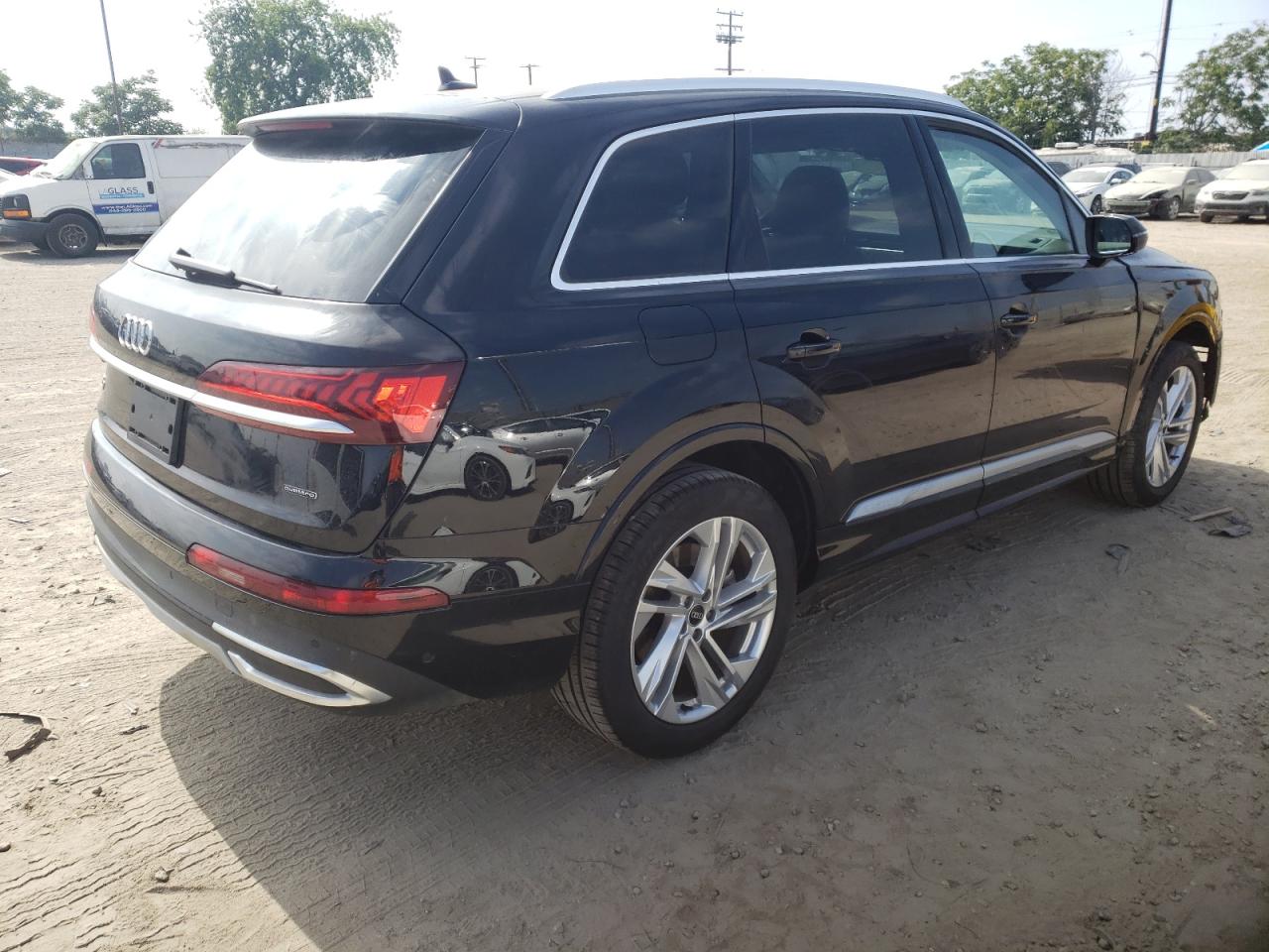 Photo 4 from auction – 2021 AUDI Q7 PREMIUM with VIN WA1LXAF7XMD020641