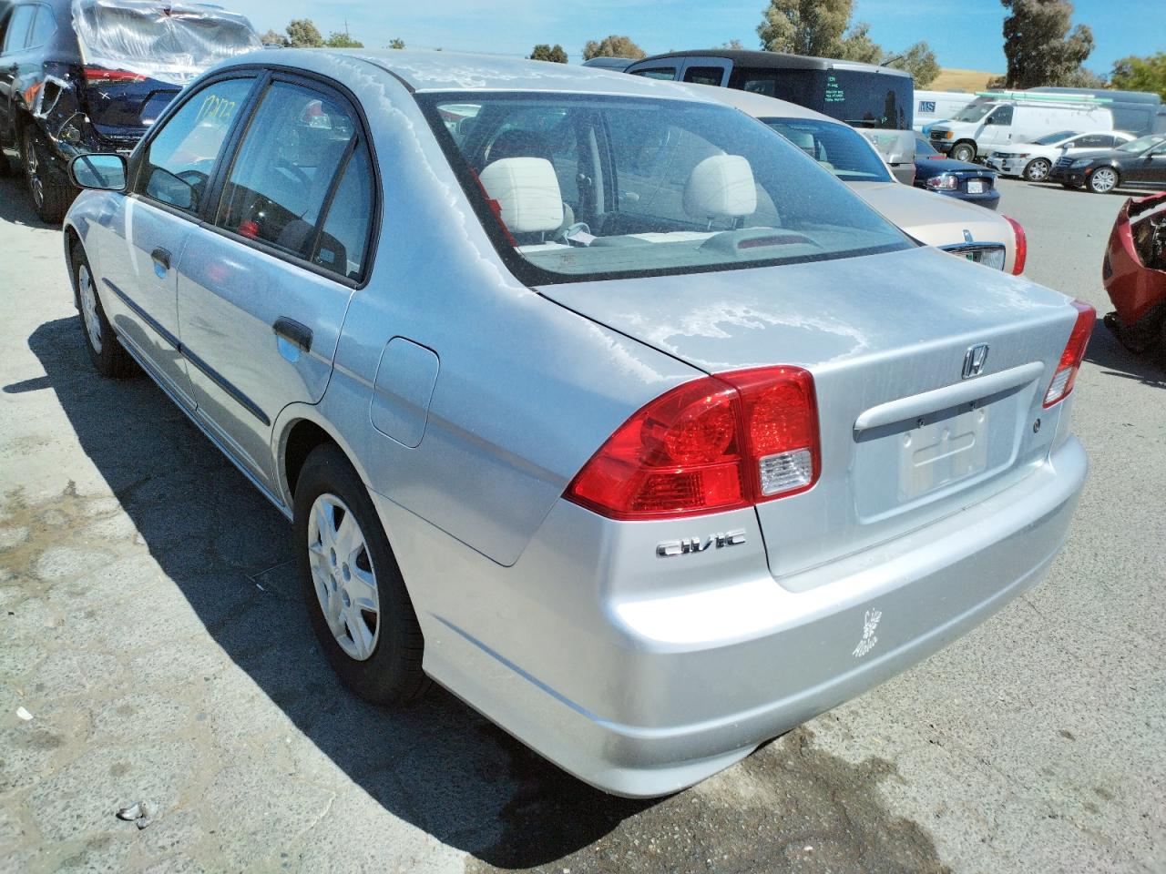 Photo 3 from auction – 2005 HONDA CIVIC with VIN 2HGES16355H573505