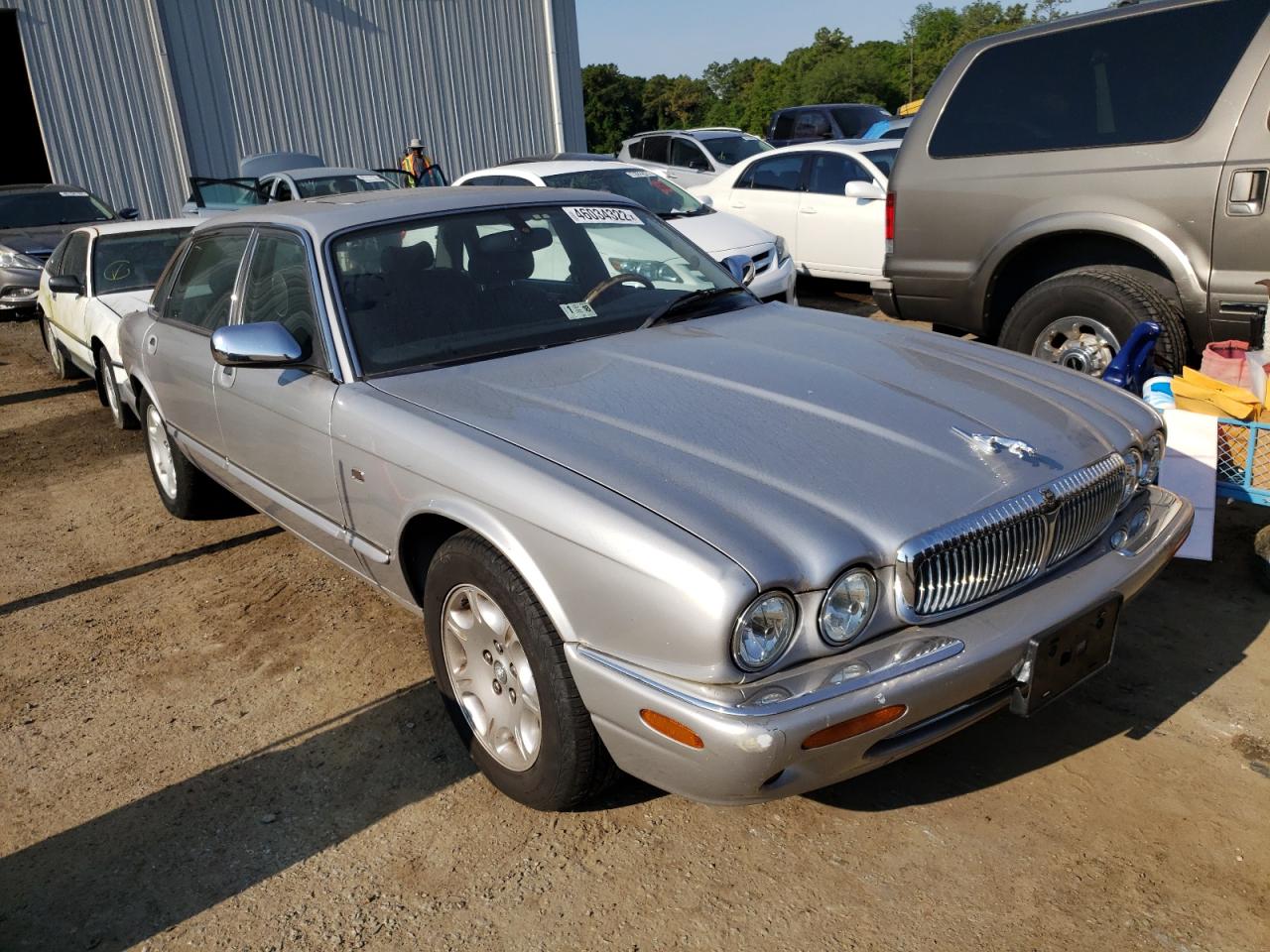 JAGUAR VANDENPLAS 2002 with VIN SAJDA24C02LF47810 - Photo from auction