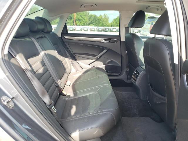 Photo 6 from auction – 2017 VOLKSWAGEN PASSAT SEL with VIN 1VWCT7A3XHC076631