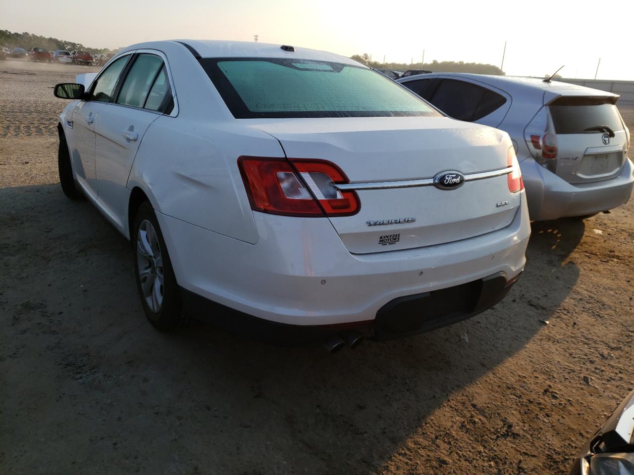 Photo 3 from auction – 2011 FORD TAURUS SEL with VIN 1FAHP2EW5BG182995