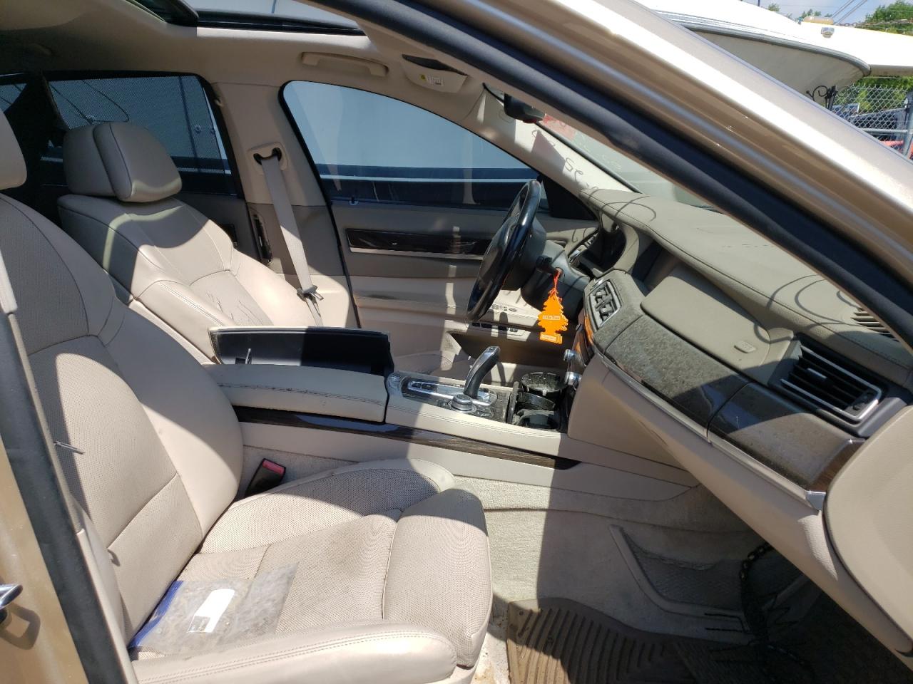 Photo 5 from auction – 2009 BMW 750 LI with VIN WBAKB83559CY59487