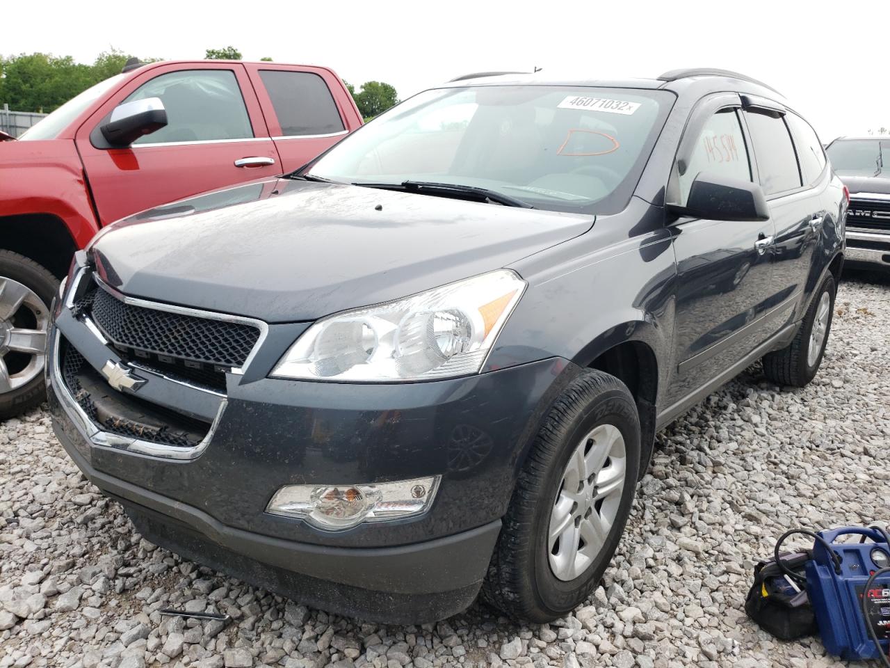 Photo 2 from auction – 2012 CHEVROLET TRAVERSE L with VIN 1GNKRFED5CJ420534