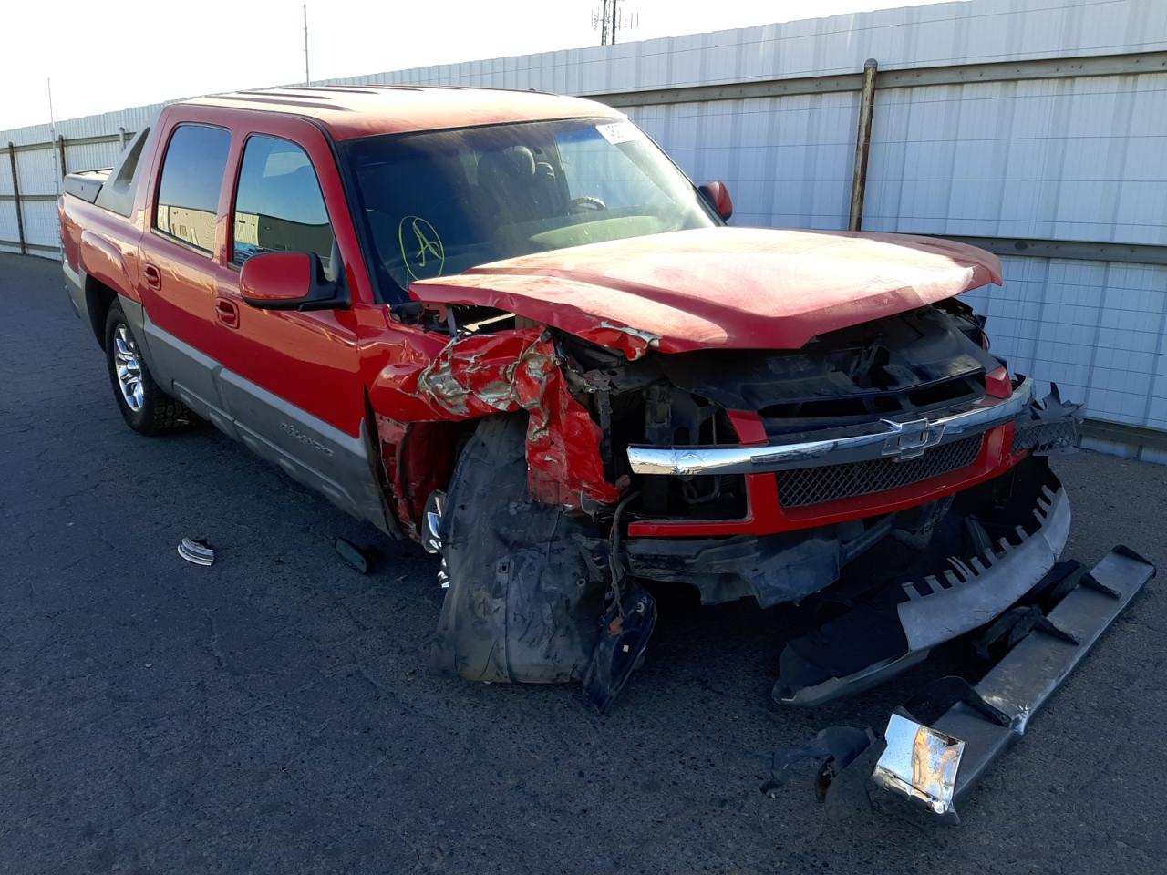 CHEVROLET AVALANCHE 2002 with VIN 3GNEC13T02G141679 - Photo from auction