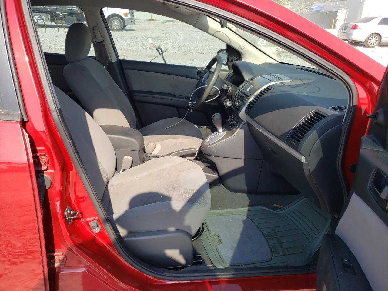 Photo 5 from auction – 2010 NISSAN SENTRA with VIN 3N1AB6AP8AL654359