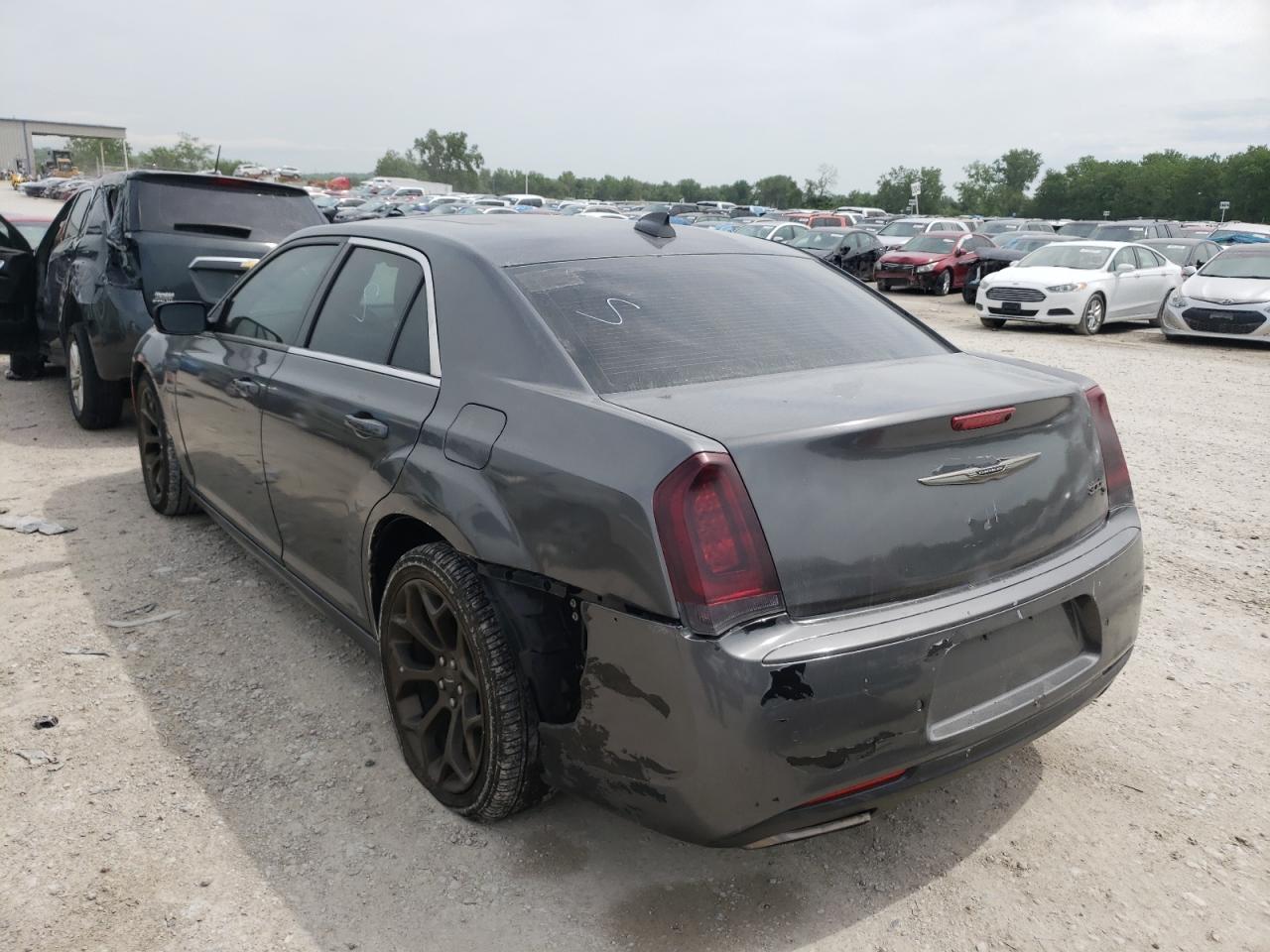 Photo 3 from auction – 2016 CHRYSLER 300 S with VIN 2C3CCABG0GH358326