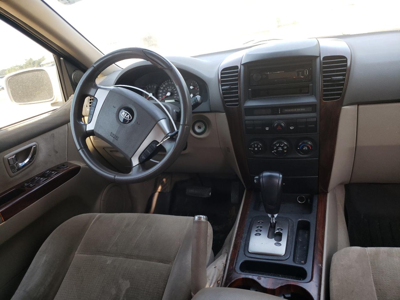 Photo 9 from auction – 2006 KIA SORENTO EX with VIN KNDJC733065572093