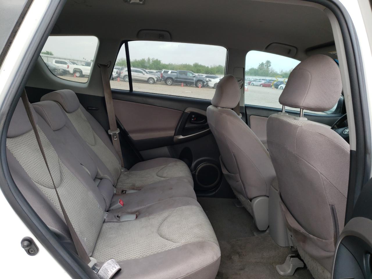 Photo 6 from auction – 2008 TOYOTA RAV4 with VIN JTMZD33V986067211