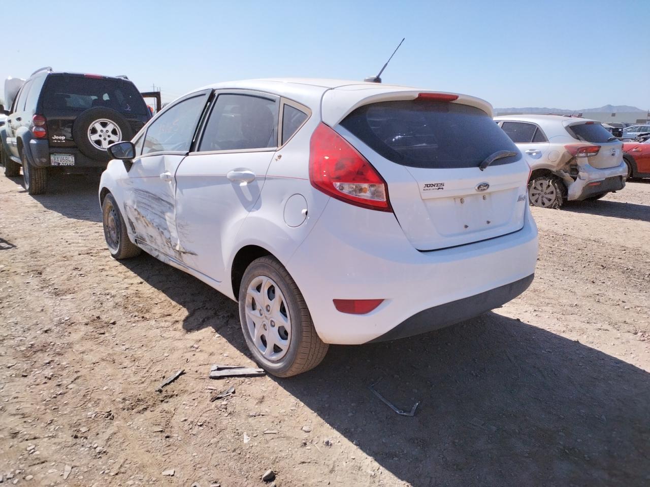 Photo 3 from auction – 2013 FORD FIESTA S with VIN 3FADP4TJ2DM200847
