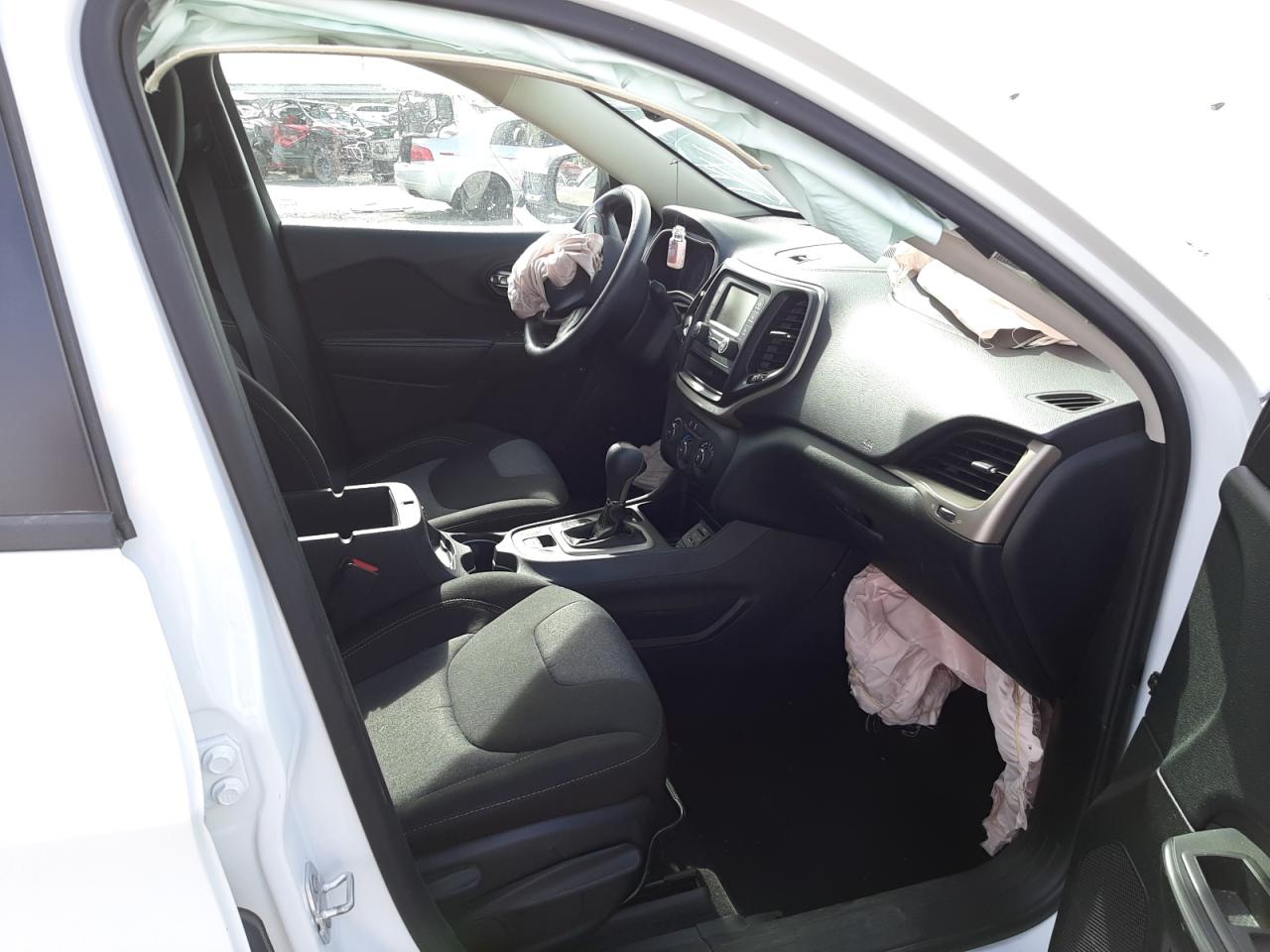 Photo 5 from auction – 2015 JEEP CHEROKEE S with VIN 1C4PJLAB9FW762228