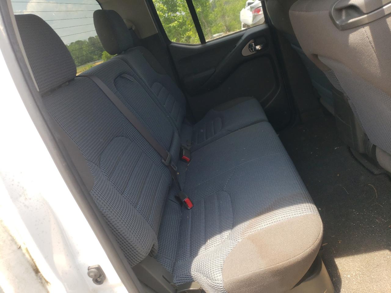 Photo 6 from auction – 2006 NISSAN FRONTIER C with VIN 1N6AD07U76C435653